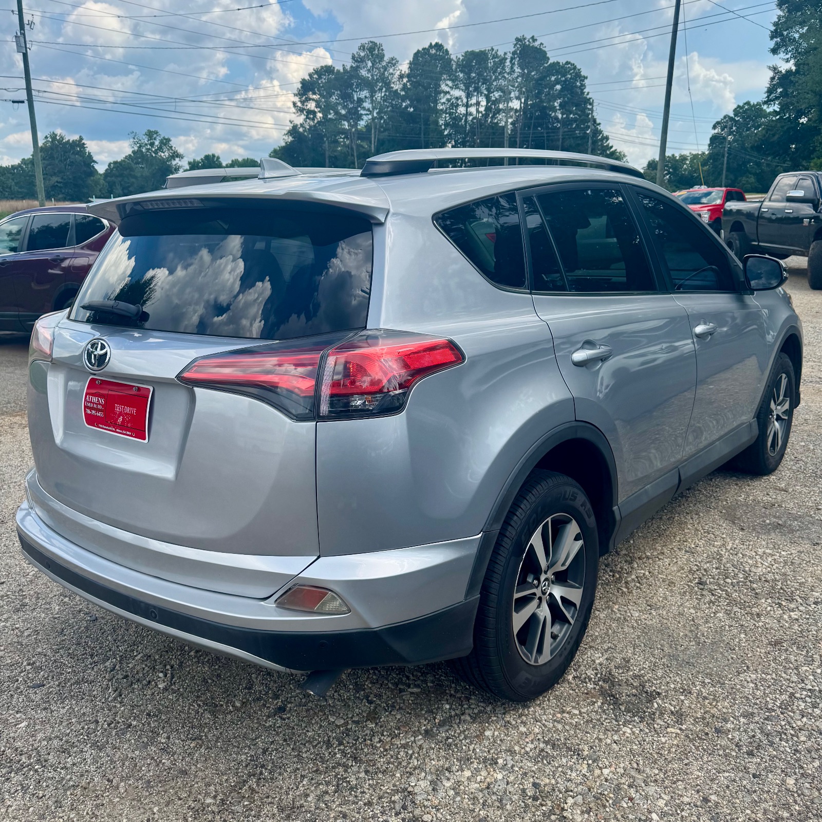2017 Toyota RAV4 – photo 3