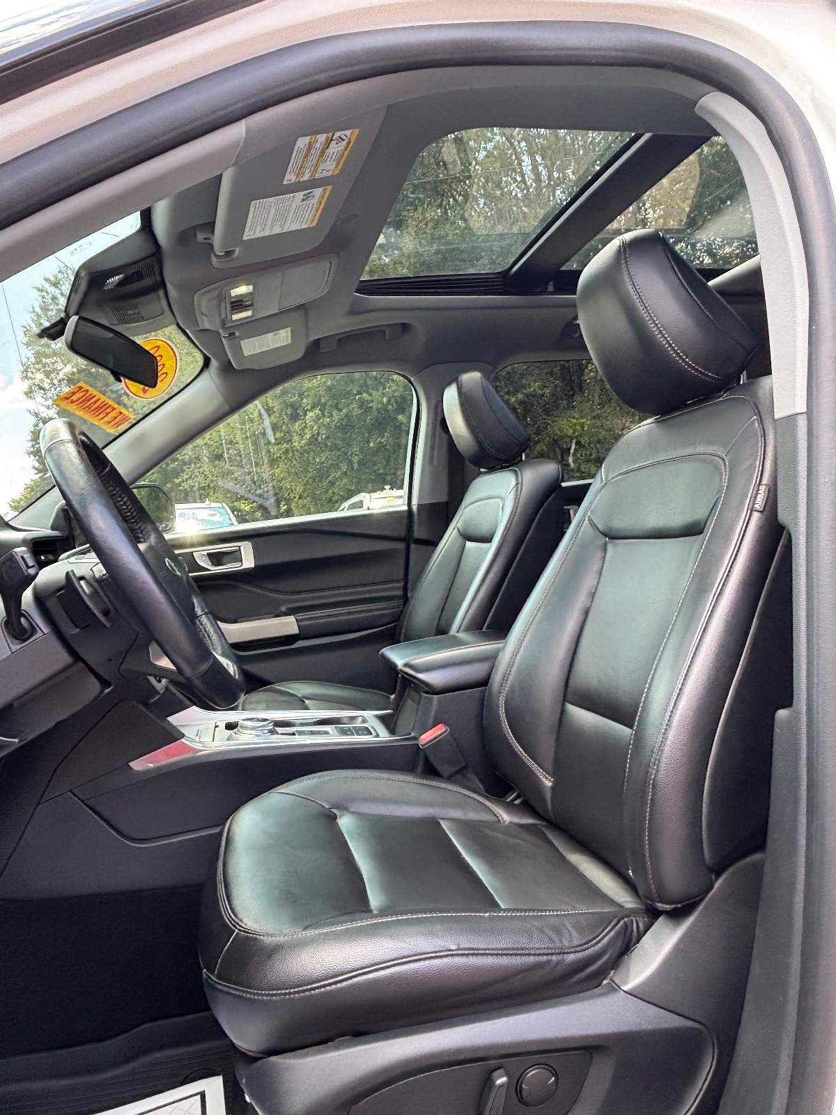 Ford Explorer photo 6