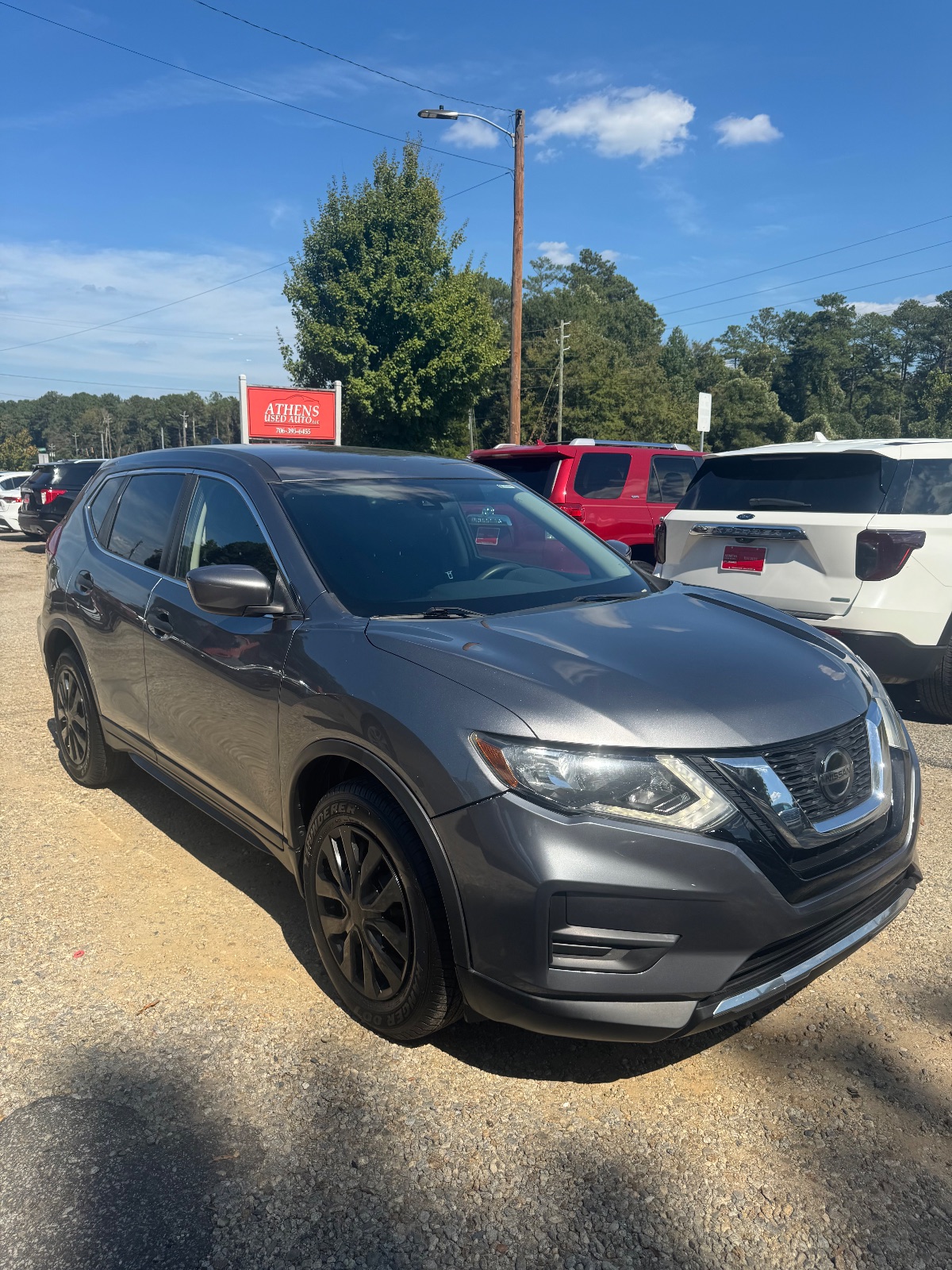 Nissan Rogue photo 2