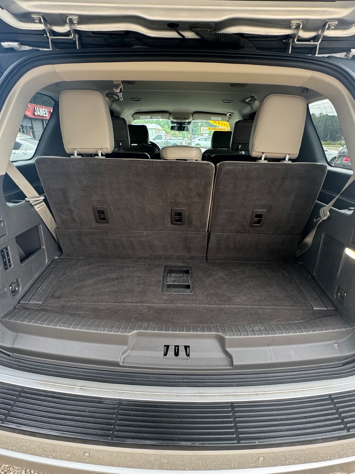 Ford Expedition photo 5