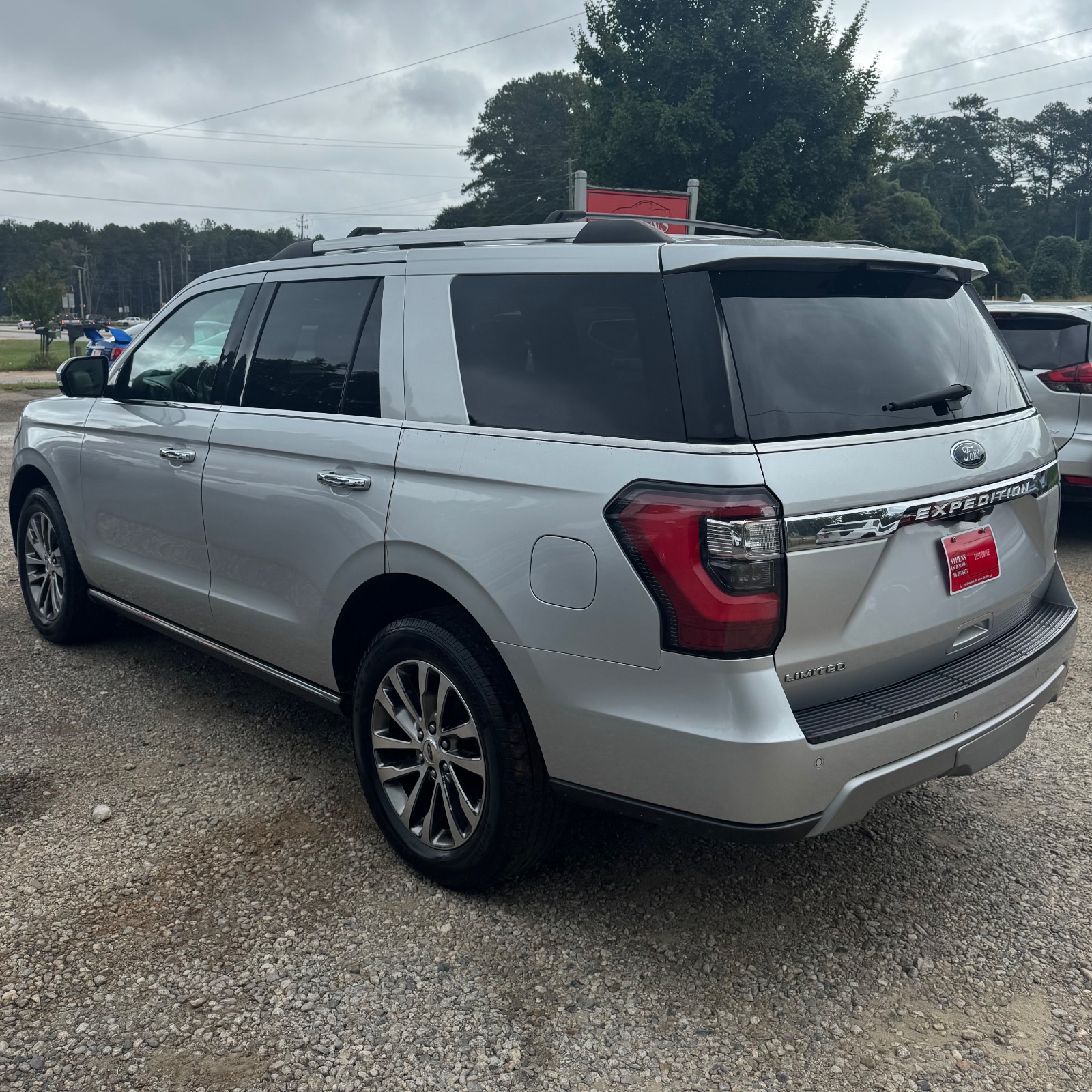 Ford Expedition photo 3