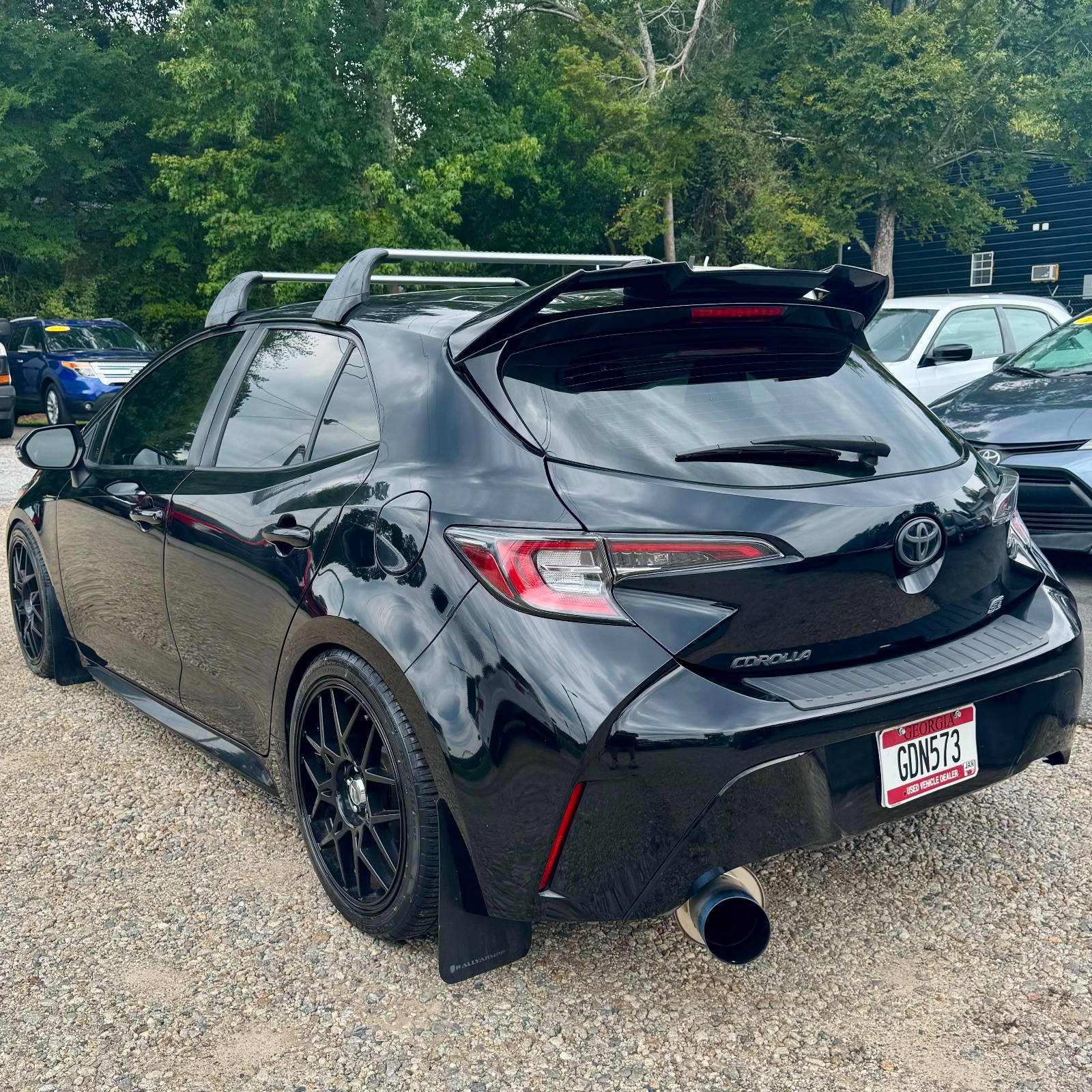 2017 Toyota Corolla Hatchback SE – photo 3