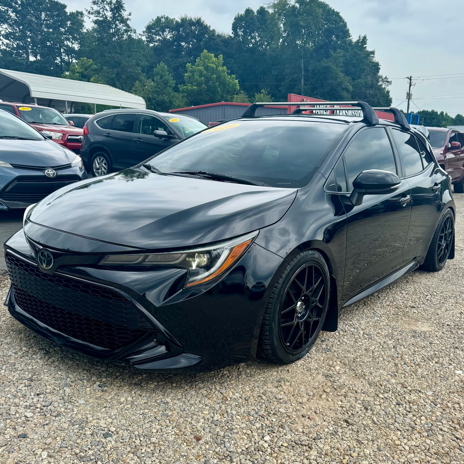 2017 Toyota Corolla Hatchback SE – photo 2