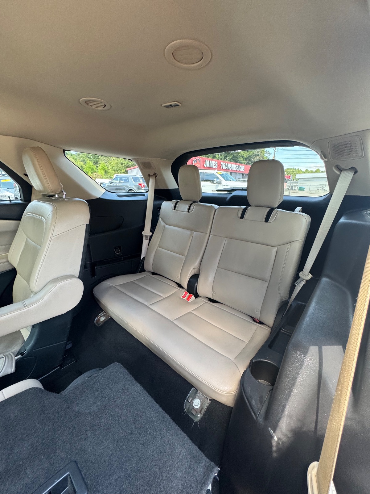 Ford Explorer photo 6