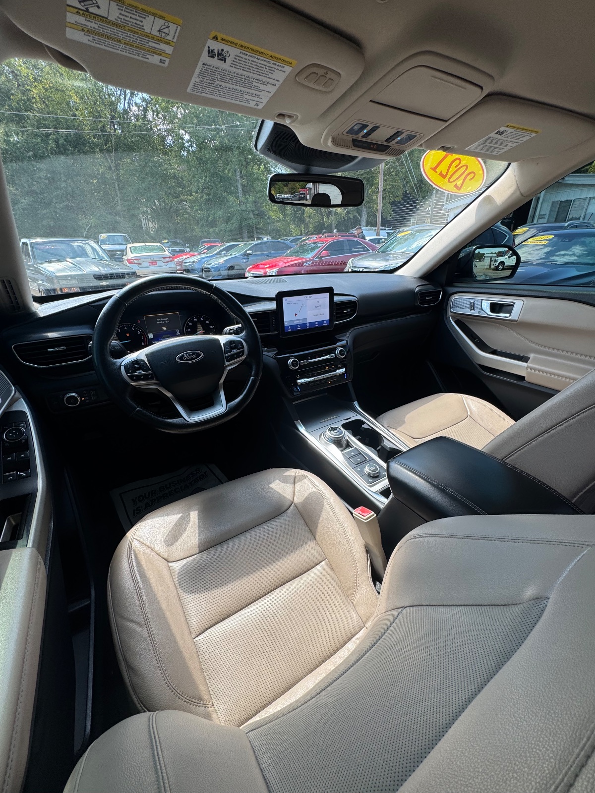 Ford Explorer photo 4