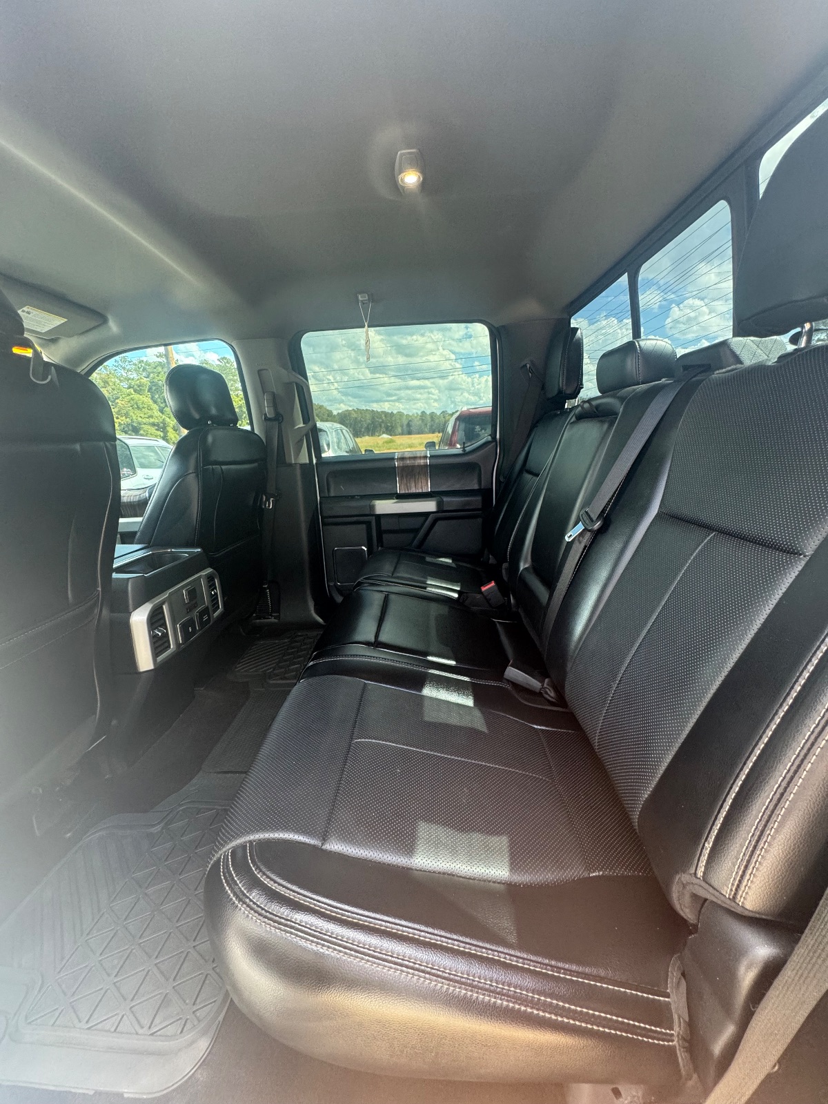 Ford F-150 photo 4
