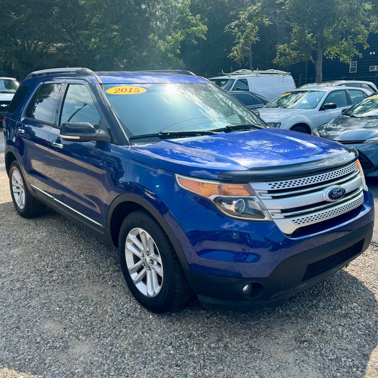 2015 Ford Explorer XLT – photo 2
