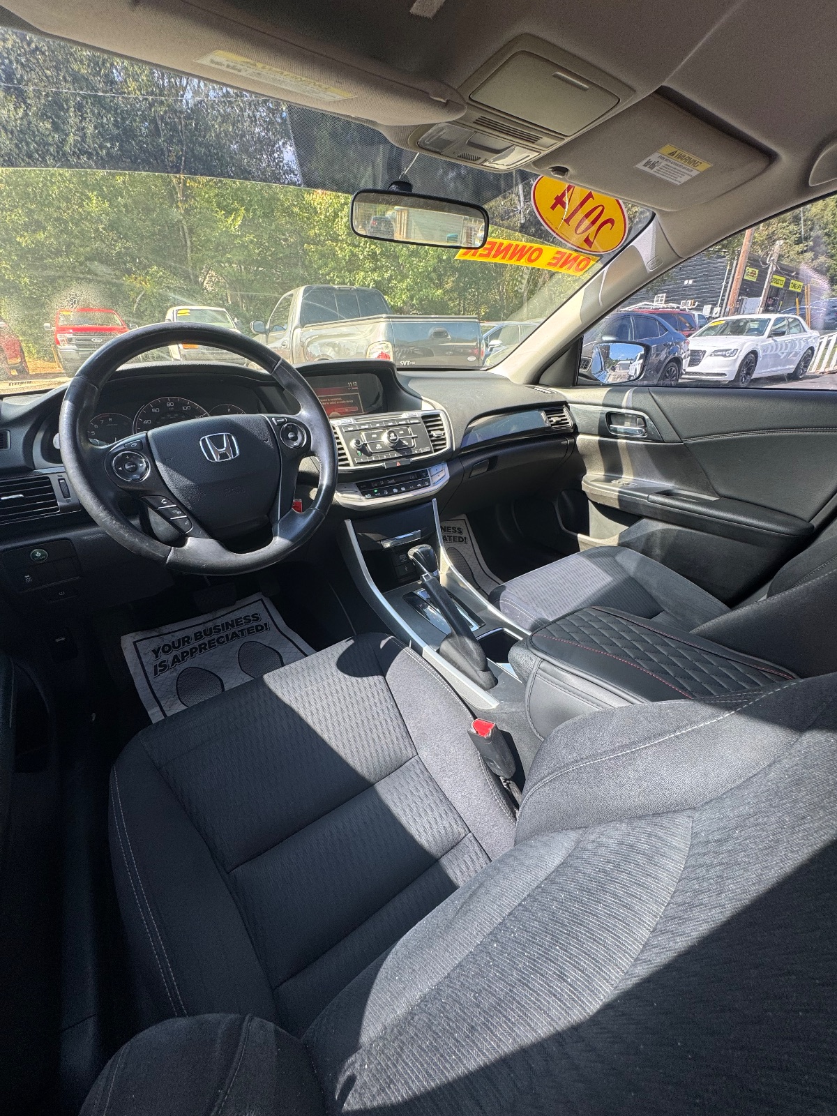 Honda Accord photo 7