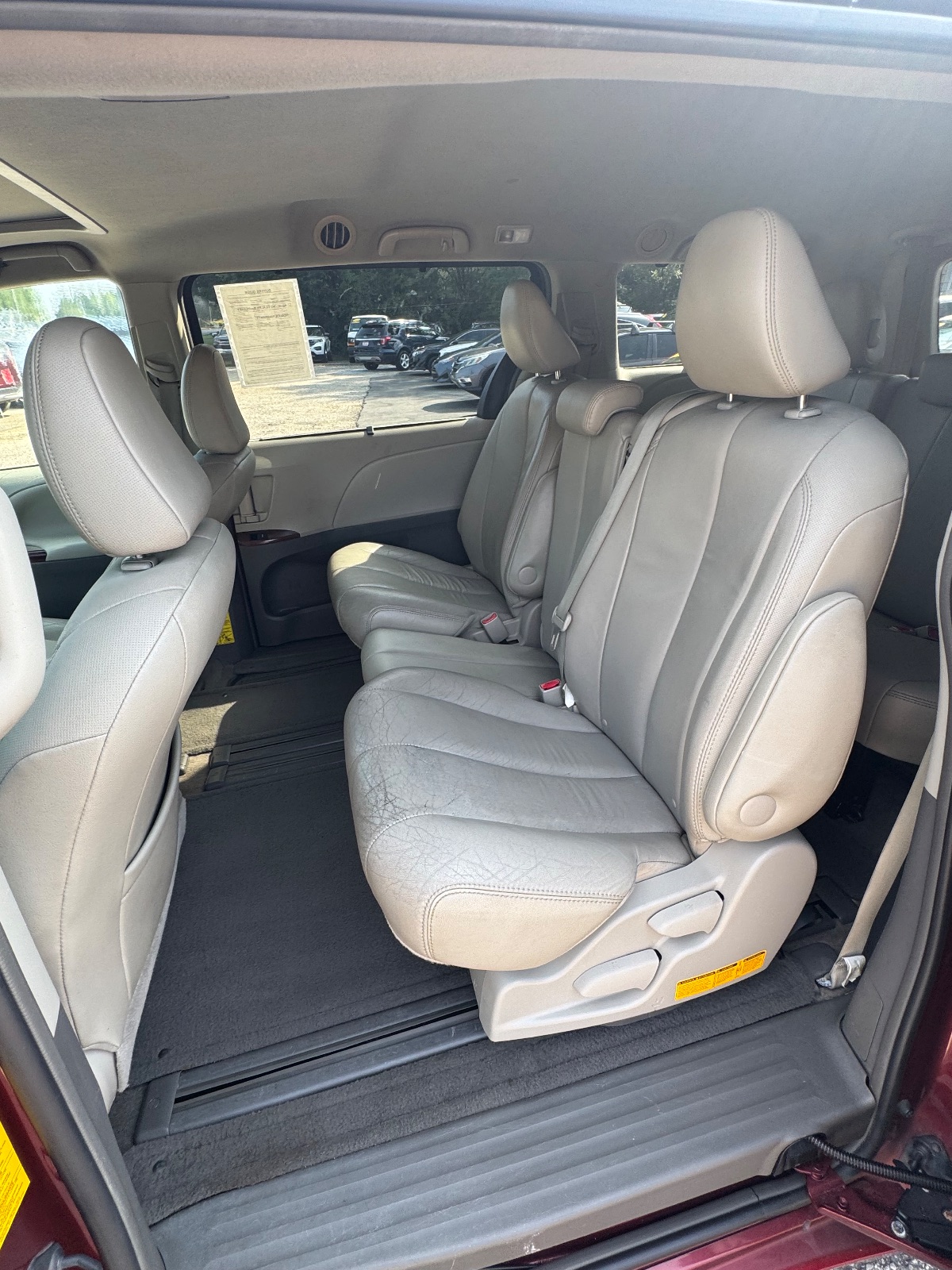 2013 Toyota Sienna – photo 6