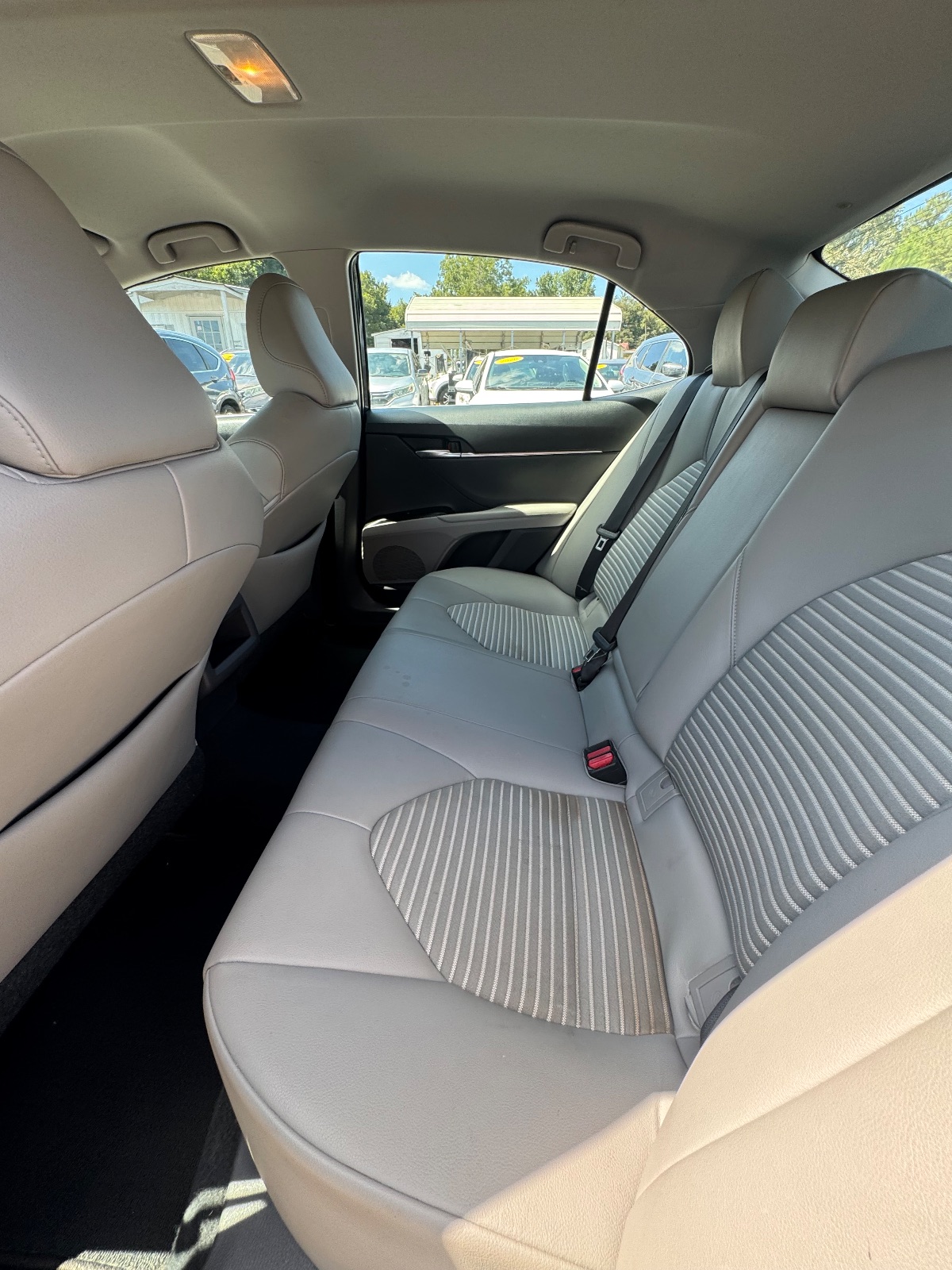 Toyota Camry photo 6