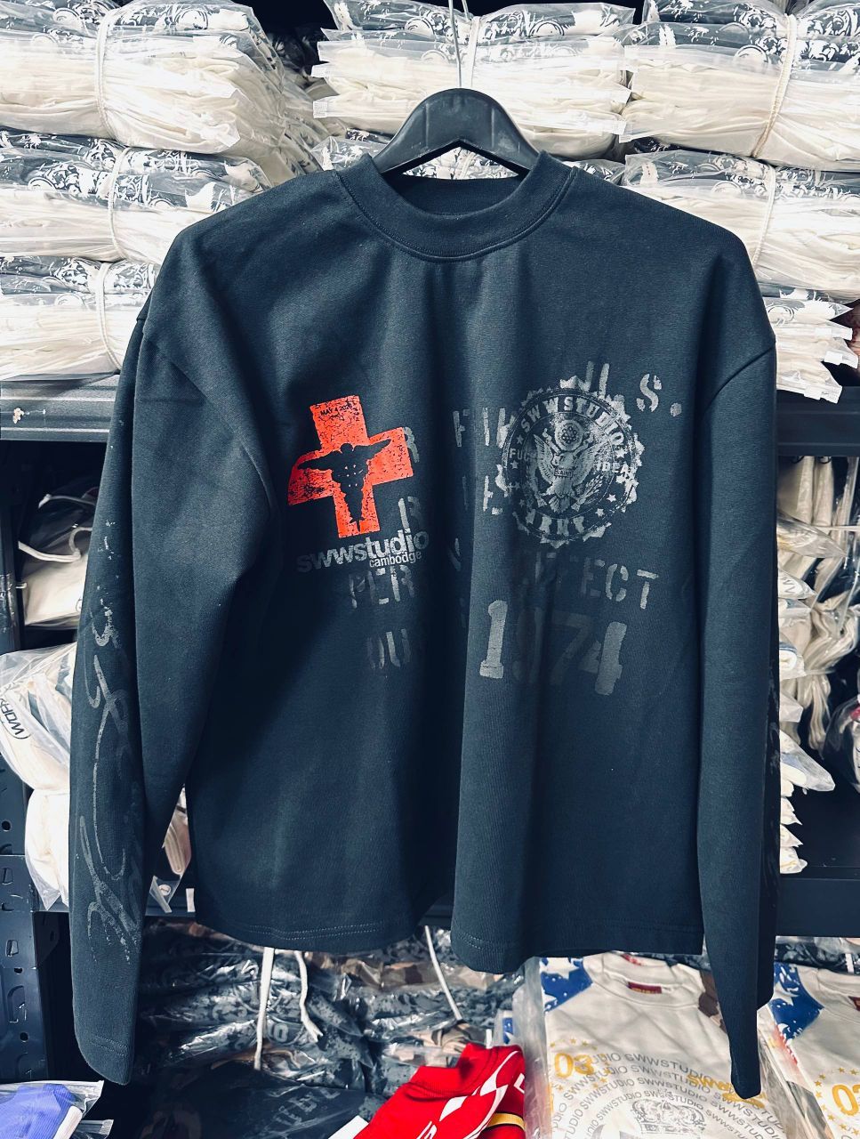 STREETWEAR - alternate view