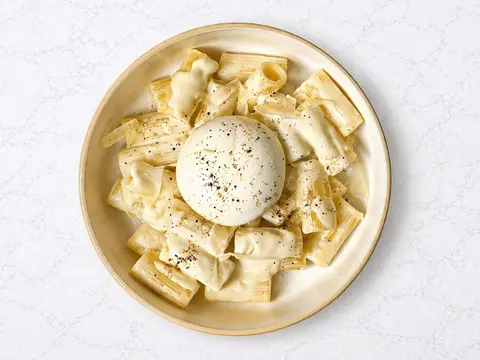 Creamy Alfredo Burrata Pasta