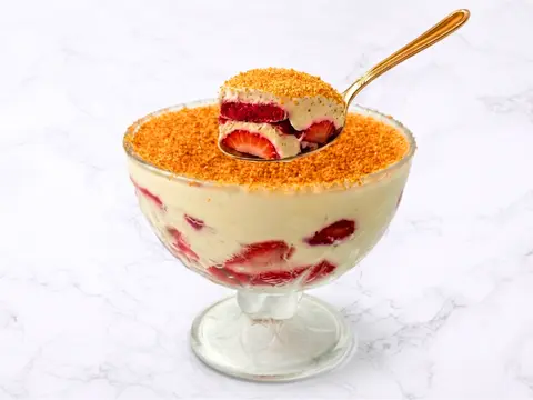 Strawberry Tiramisu