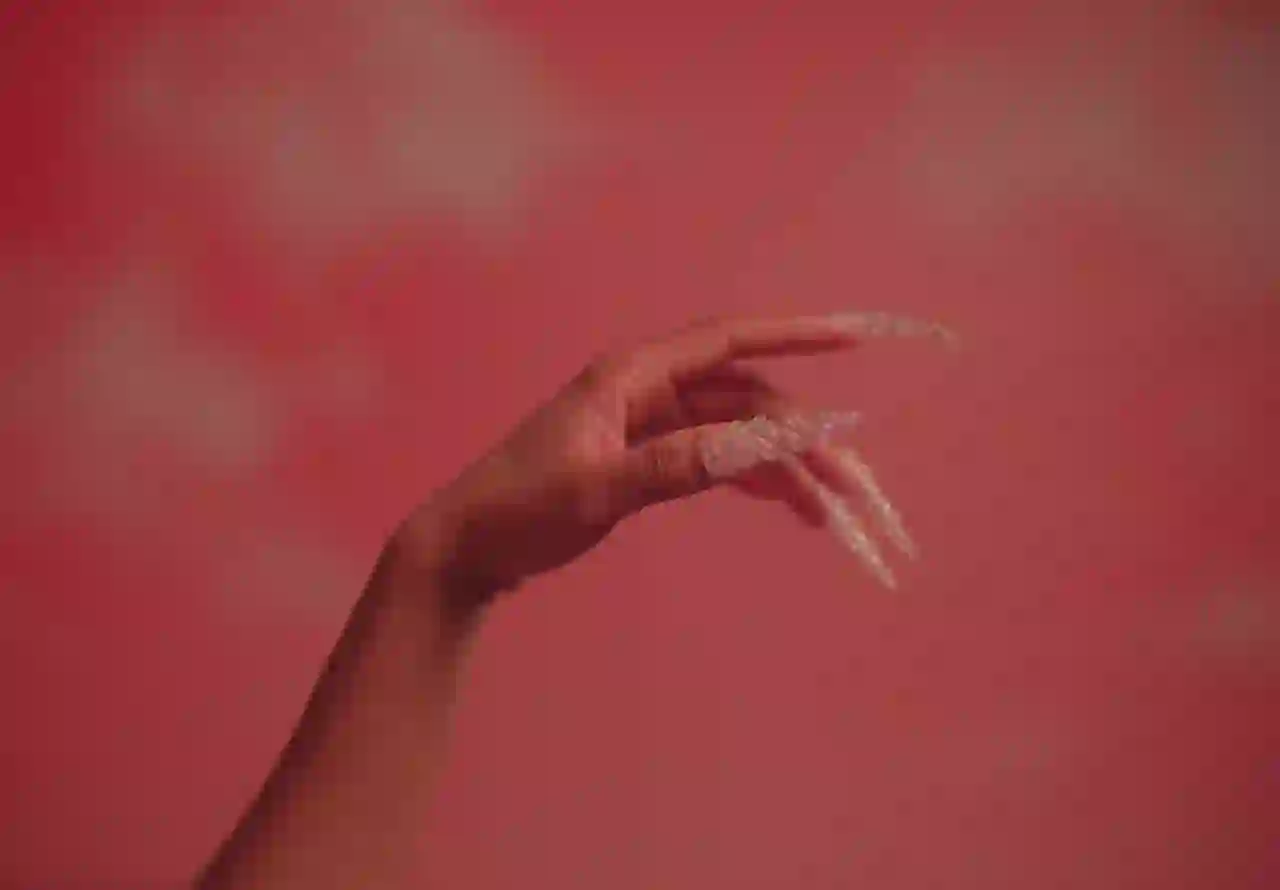 Poster de lola-indigo-kombolewa-clip1