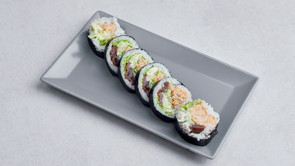 Futomaki z pieczoną rybą maślaną (6 szt.)