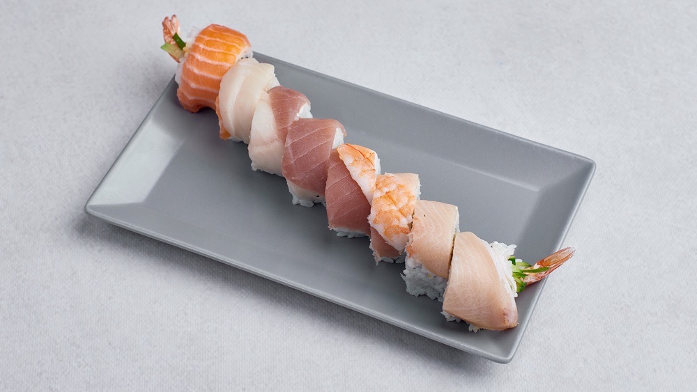 California Maki King rainbow roll (do wyboru 4 lub 8 szt.)