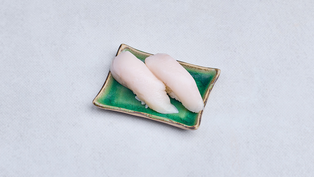 Tereyağı balığı nigiri (2 adet)