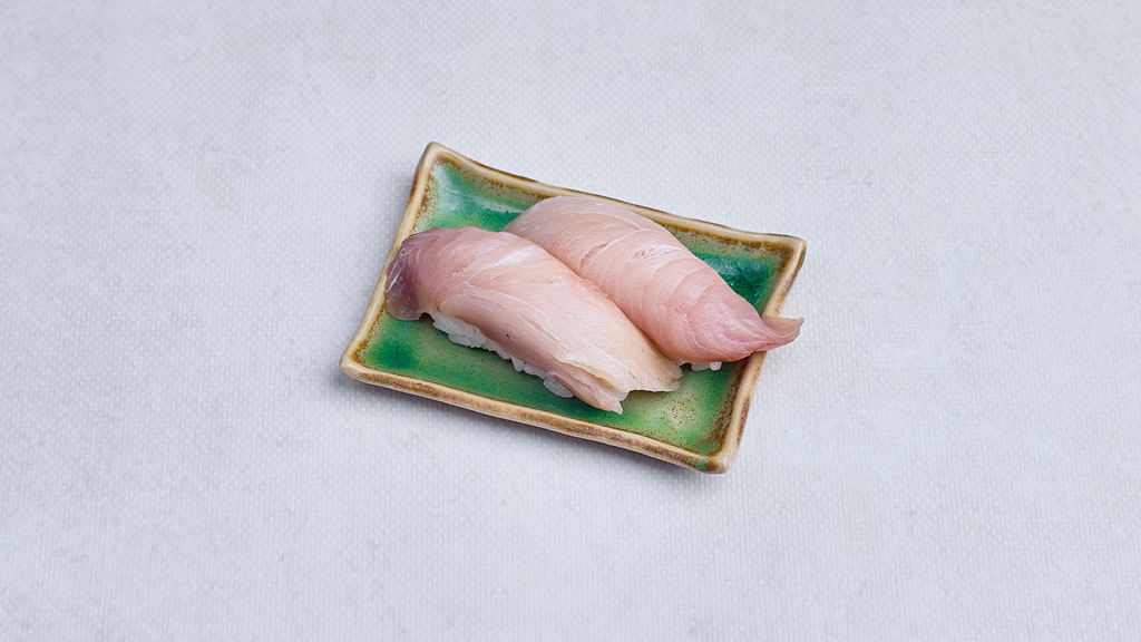 Sarı kuyruk nigiri (2 adet)