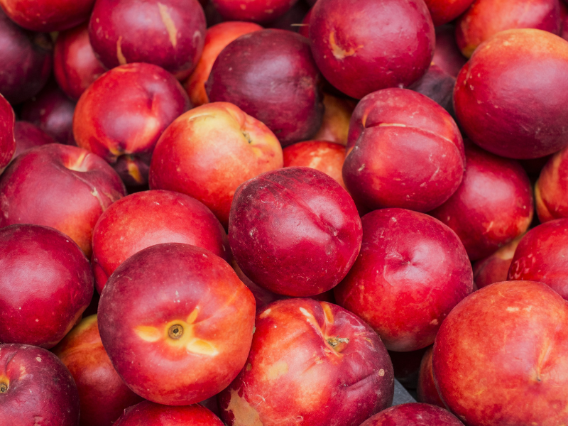 Nectarines - blanches ou jaunes