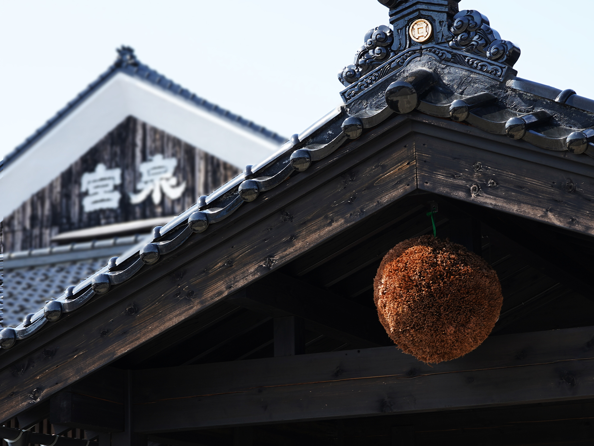 Close-up of the brewery's traditional roof ridge ornament