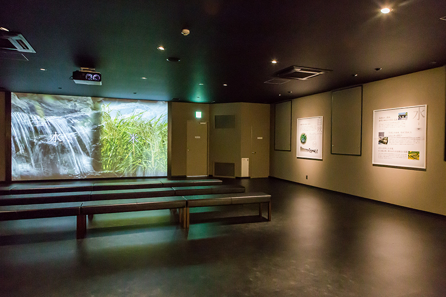 Guidance theater interior (Fushimigura tour)