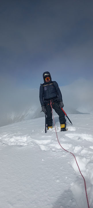 Lucio Huayhua Expeditions - Cumbre del Nevado Chopicalqui