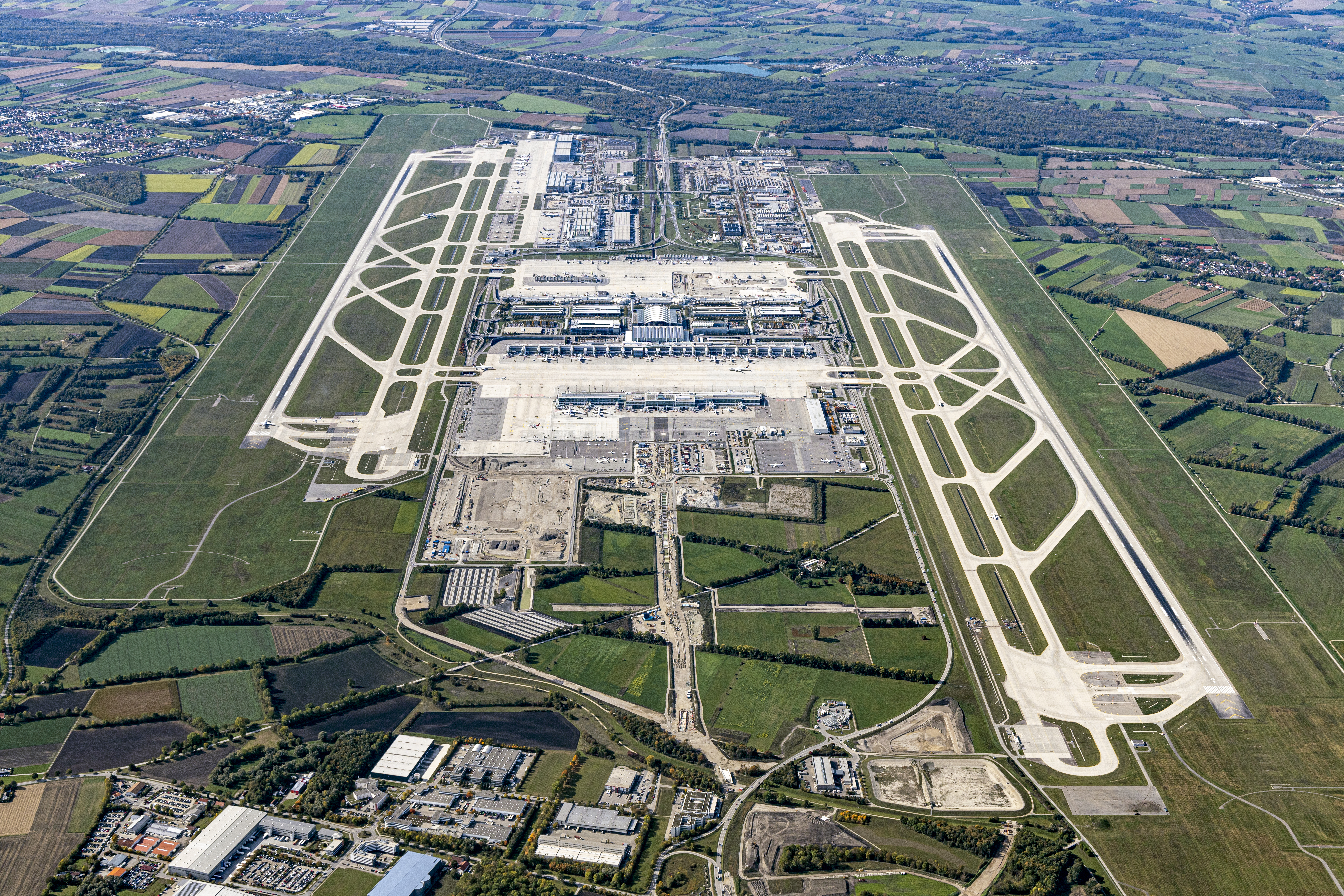 Blick aus Osten über den Flughafen München