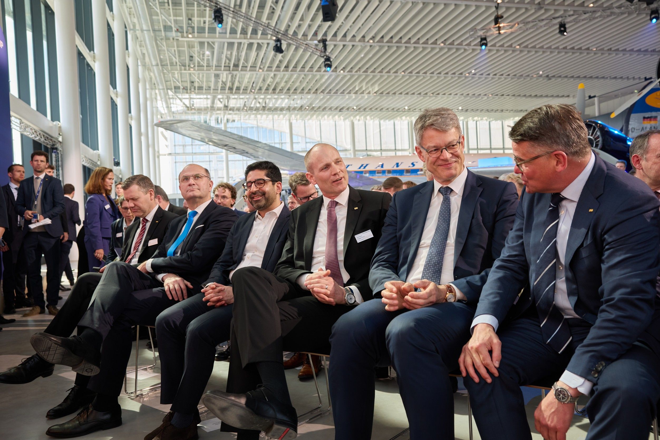 Dr. Michael Niggemann, Patrick Schnieder, Boris Rhein, Kaweh Mansoori, 100 Jahre Feier Luftahnsa mit Besuch Bundeskanzler Friedrich Merz im Hangar One in Frankfurt