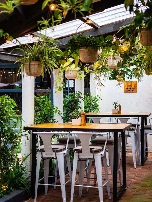 Whether it’s a business lunch, a midweek wind-down