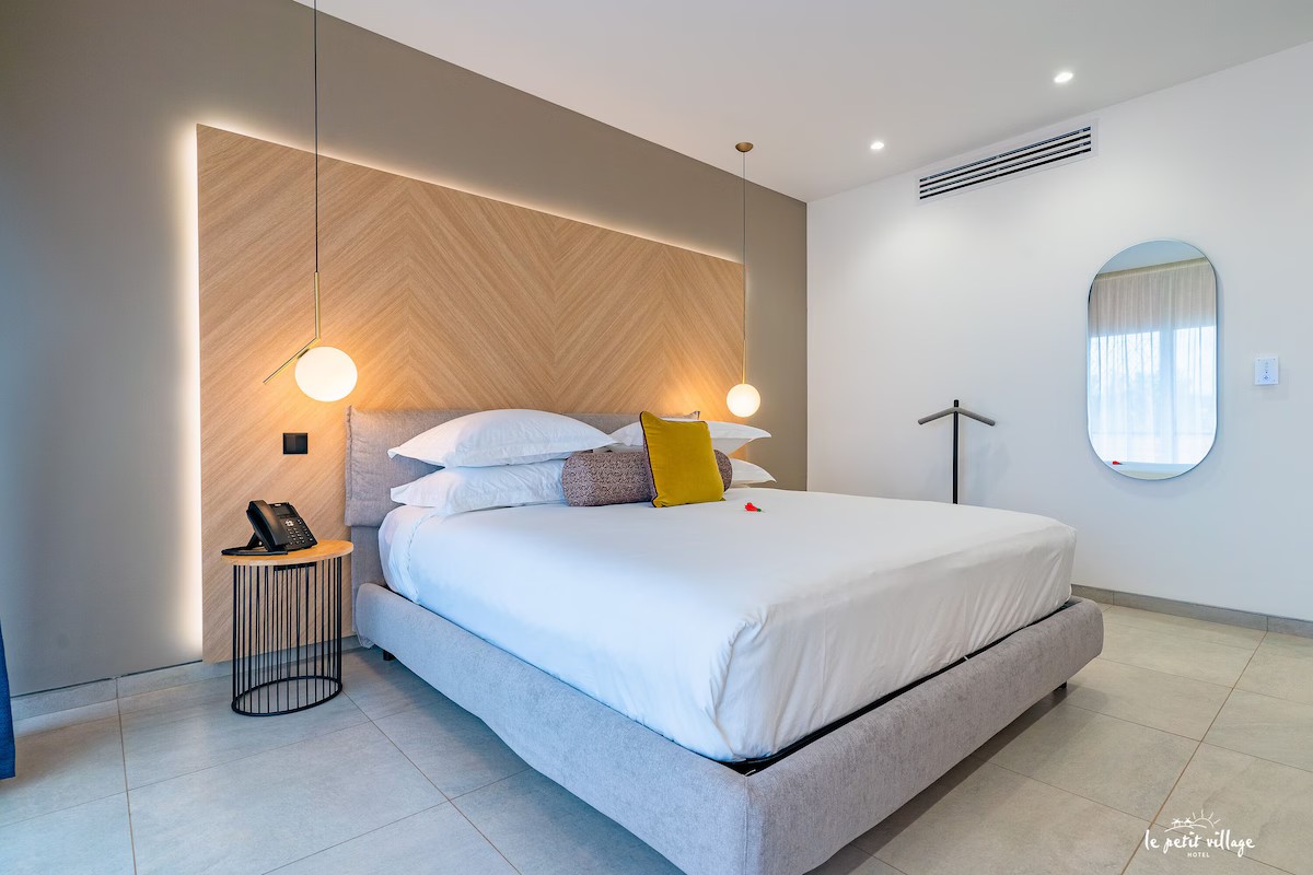 Business Double Room, 1 Bedroom, Balcony, City View image 1