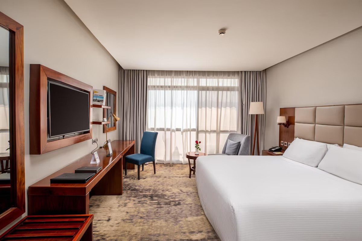 Superior Room, 1 King Bed, Balcony image 5