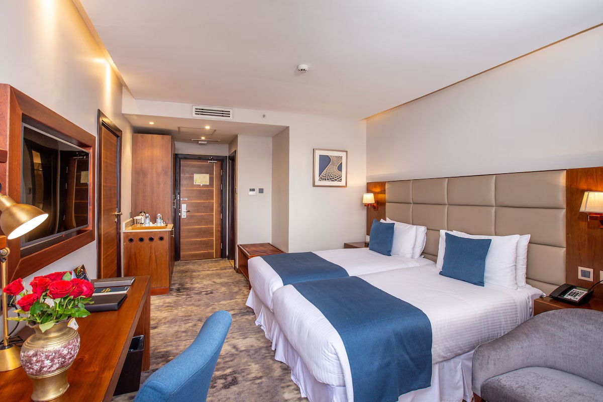 Deluxe Room, 2 Single Beds, Balcony image 1