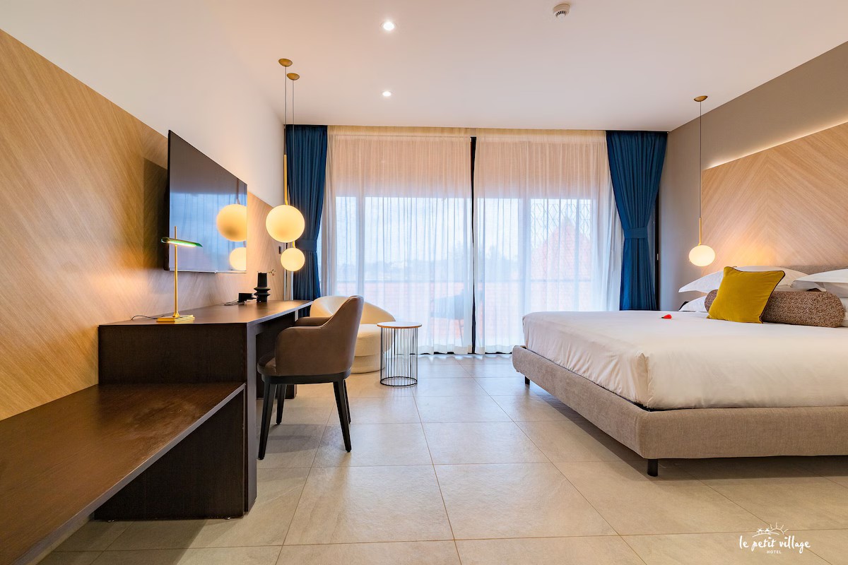 Business Double Room, 1 Bedroom, Balcony, City View image 8
