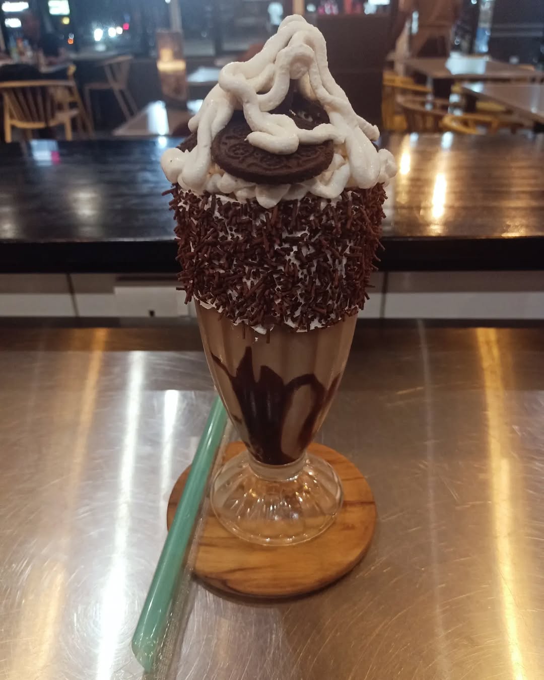 Make your weekend colorful with our #OreoCookiesMi