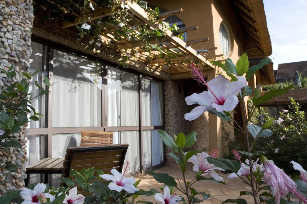 Business Double Room, 1 Bedroom, Balcony, City View image 9