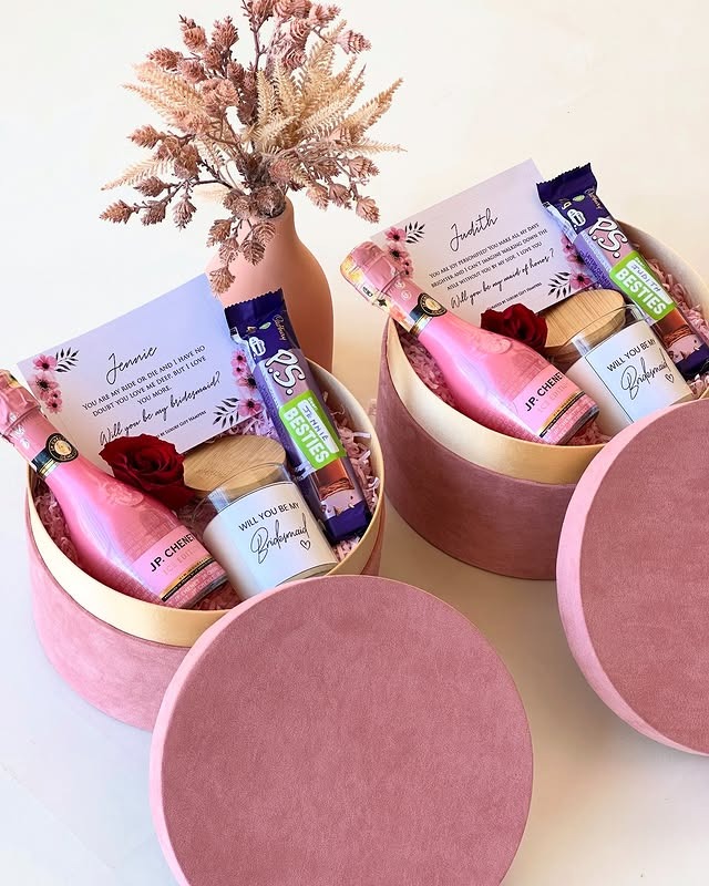 Bridesmaids Gift boxes image 1