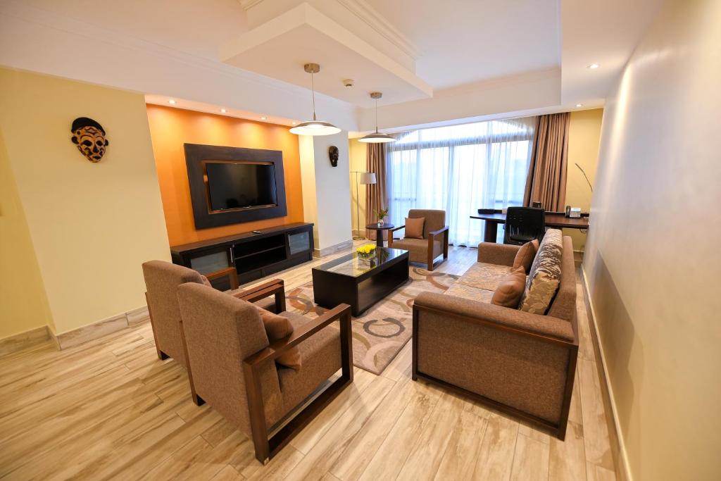 Two Bedroom Suite image 2