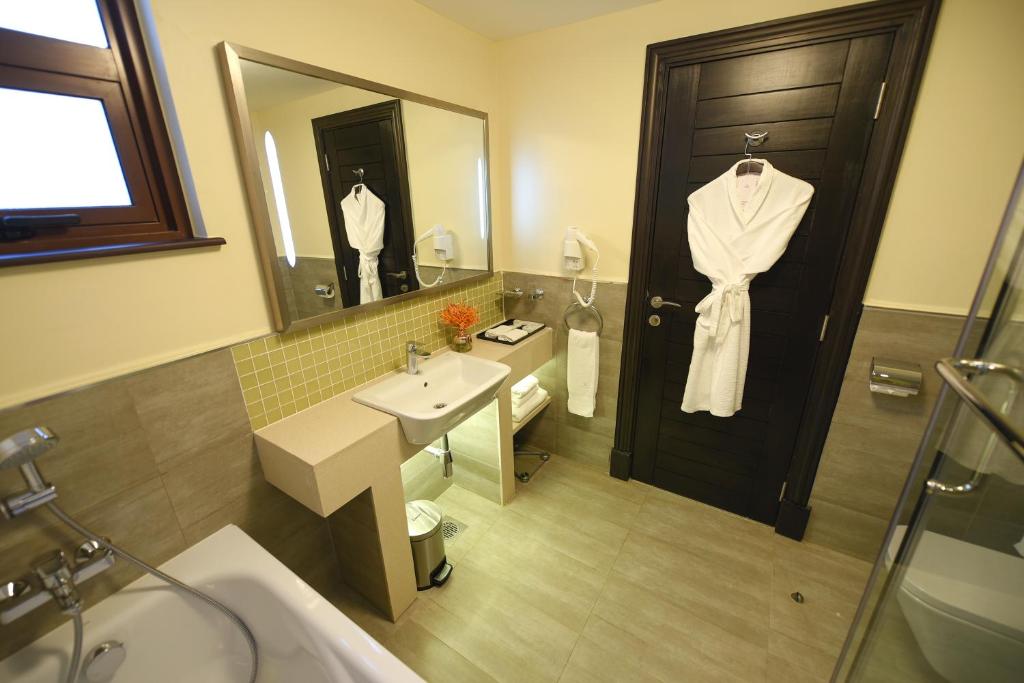Two Bedroom Suite image 3