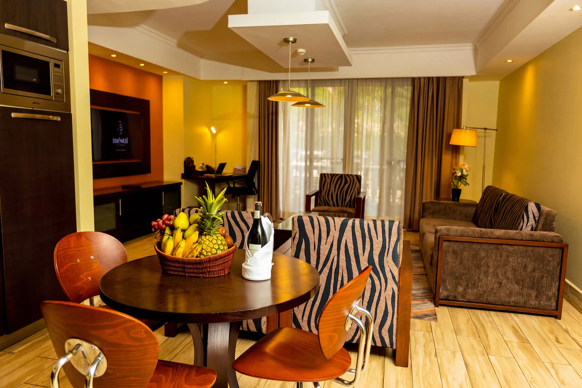 Two Bedroom Suite image 5