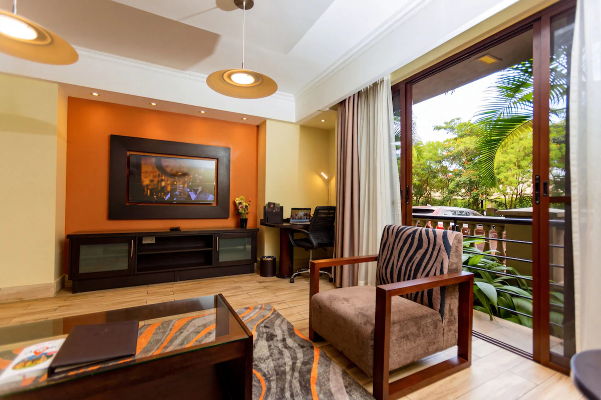 Two Bedroom Suite image 8