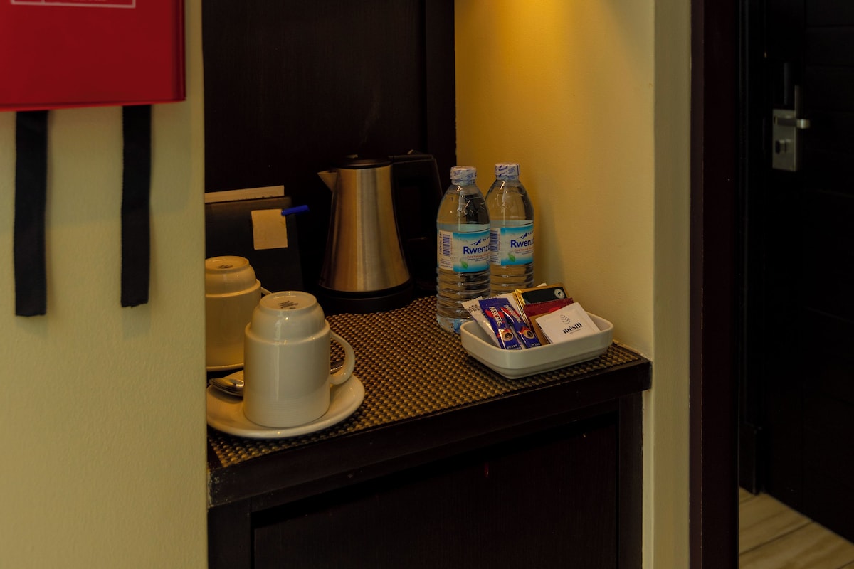 Executive Room image 6