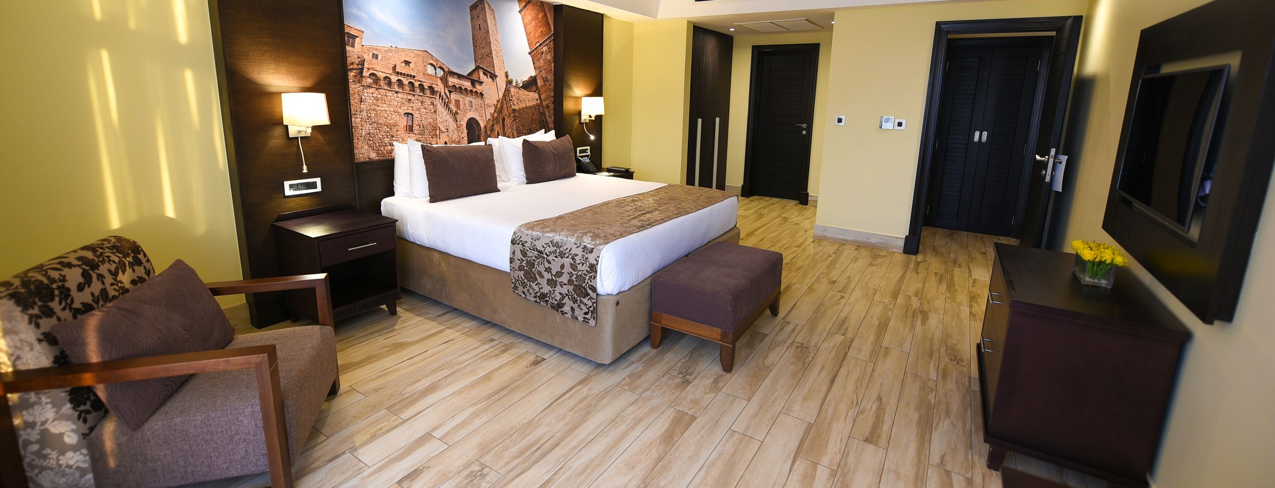 One Bedroom Suite image 1