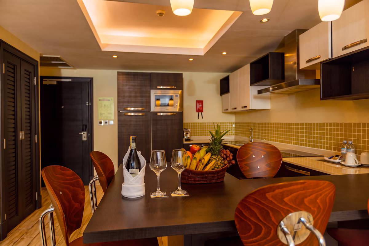 One Bedroom Suite image 8