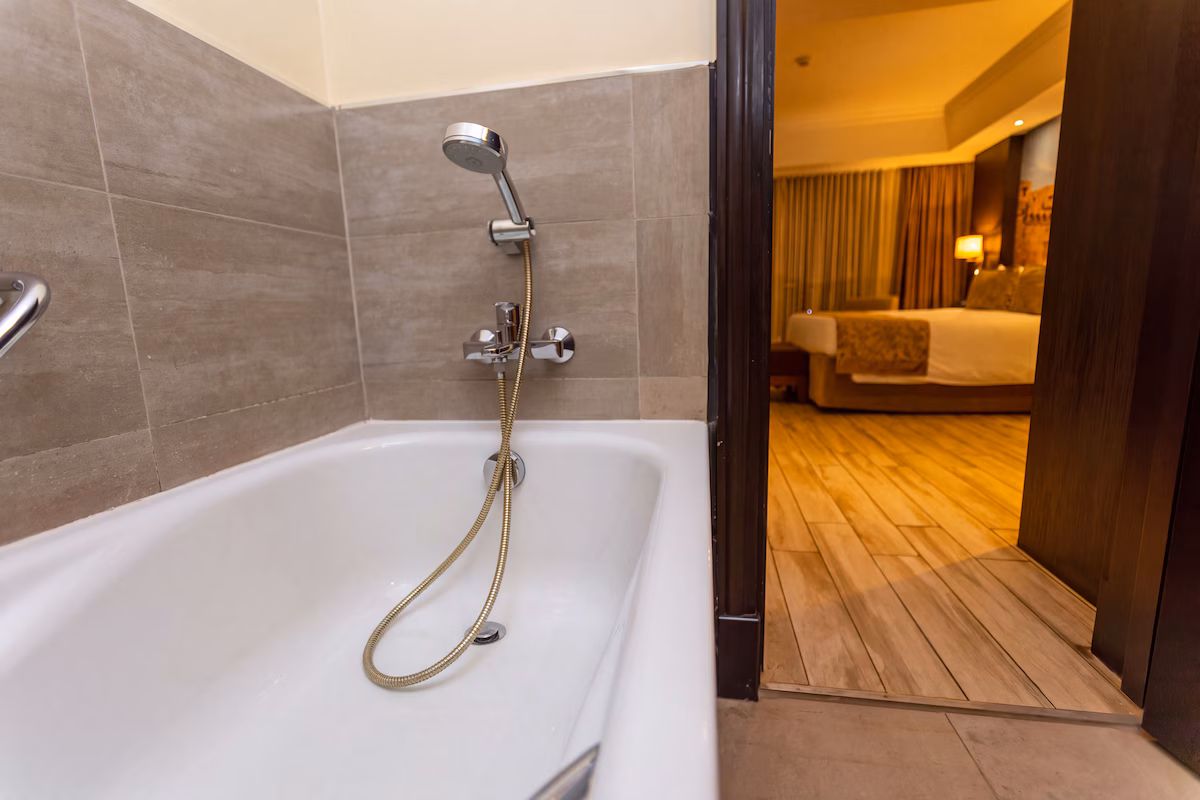 Three Bedroom Penthouse image 9