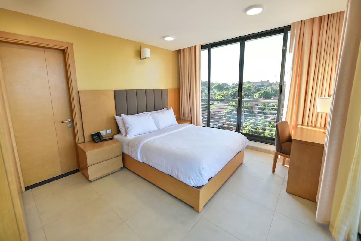 Classic Suite, Balcony image 7