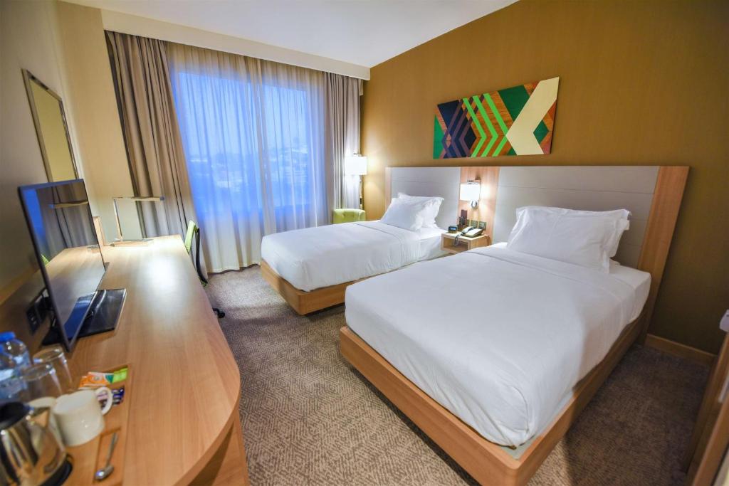 Twin Room image 1