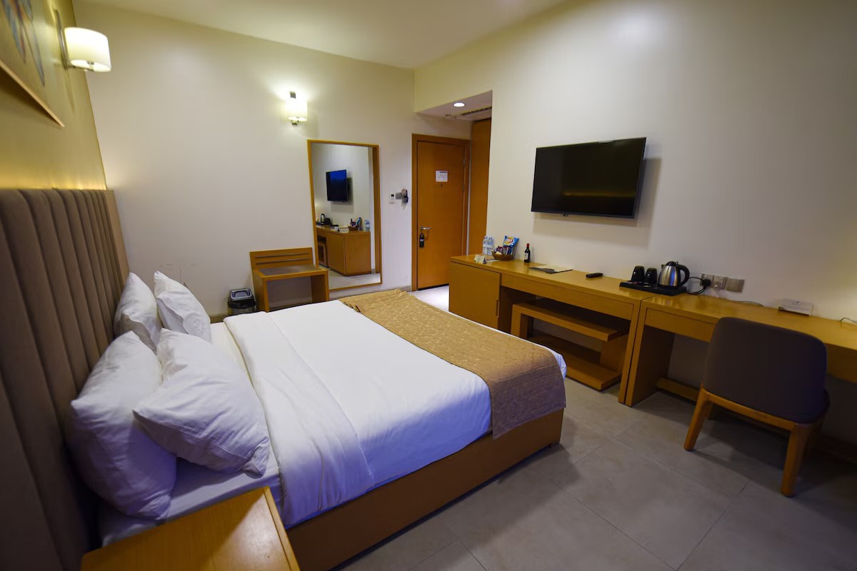 Classic Room, Balcony image 10