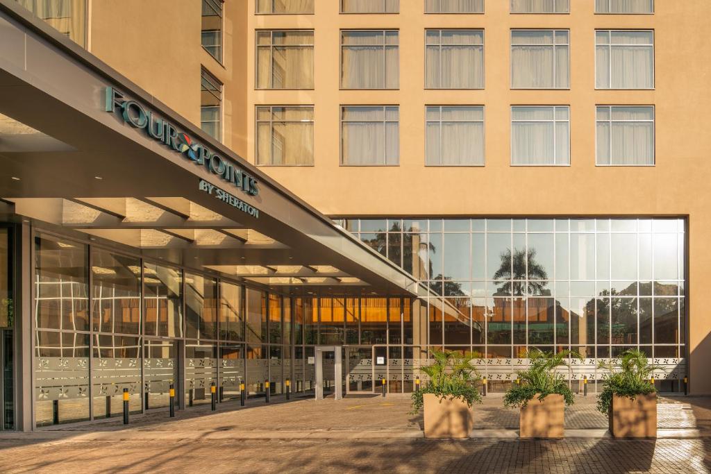 Rooms & Suites