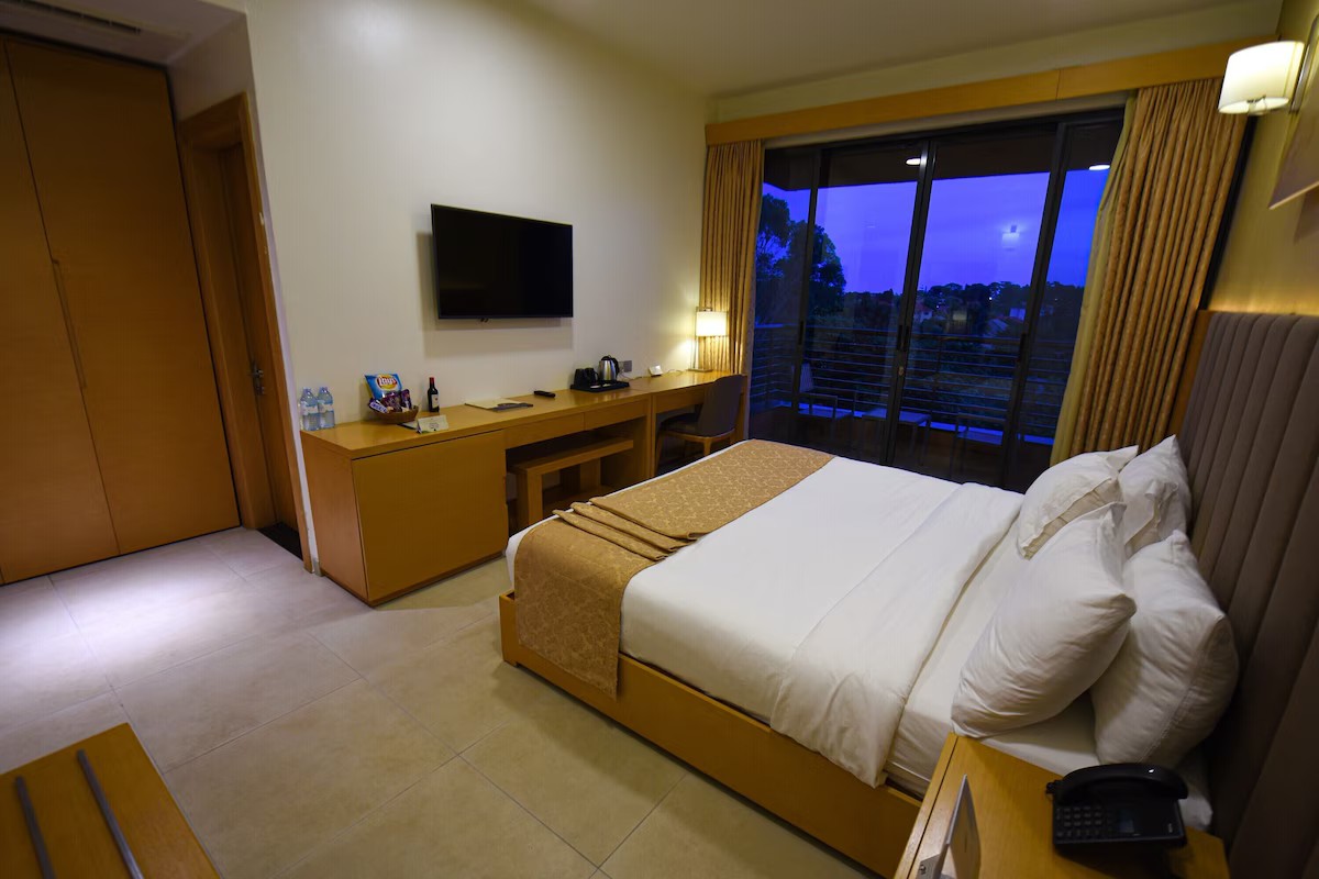 Classic Room, Balcony image 9