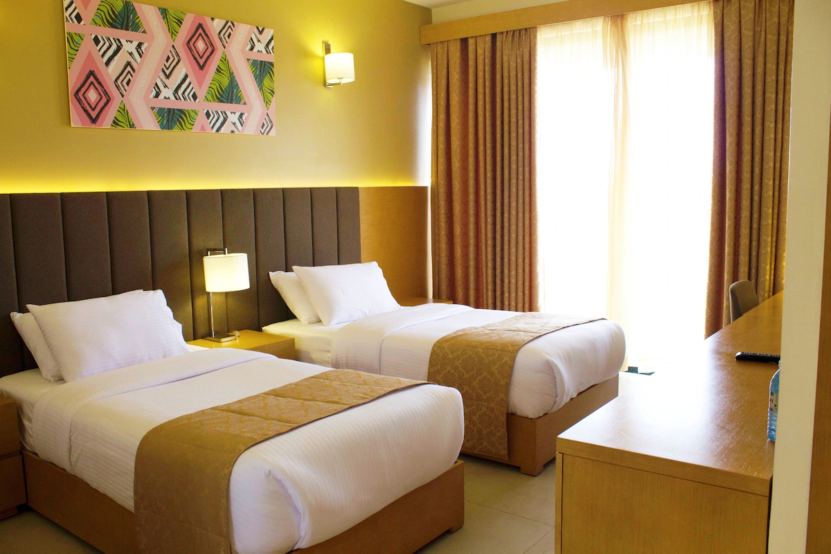 Classic Twin Room, Balcony image 3